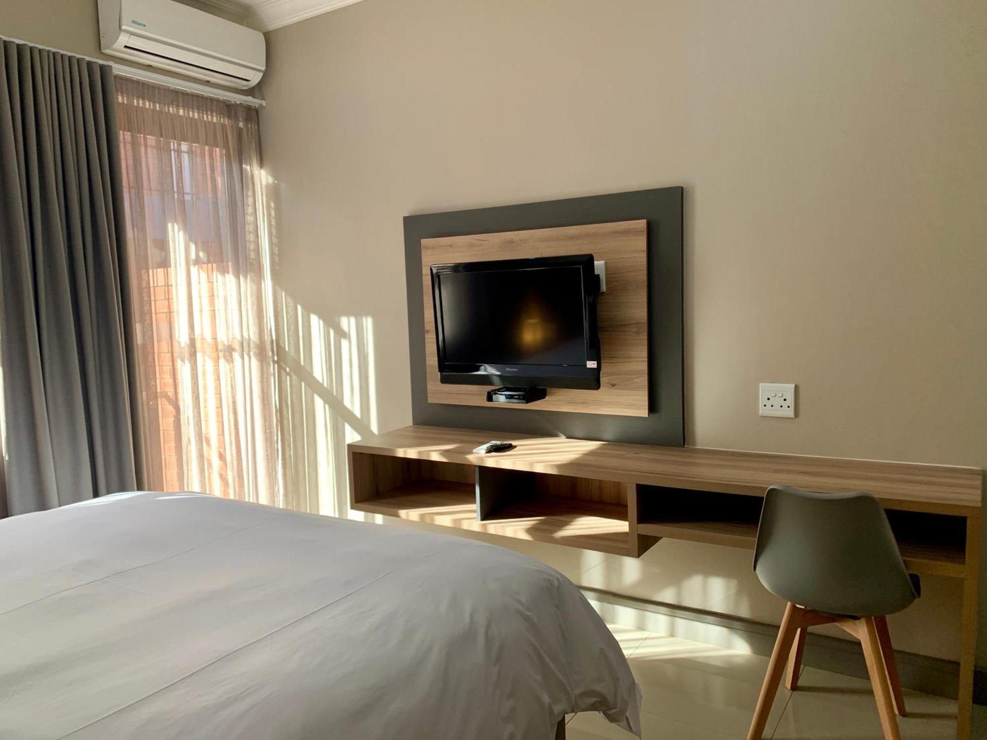 Hotel At Hatfield Apartments Pretoria Exterior photo