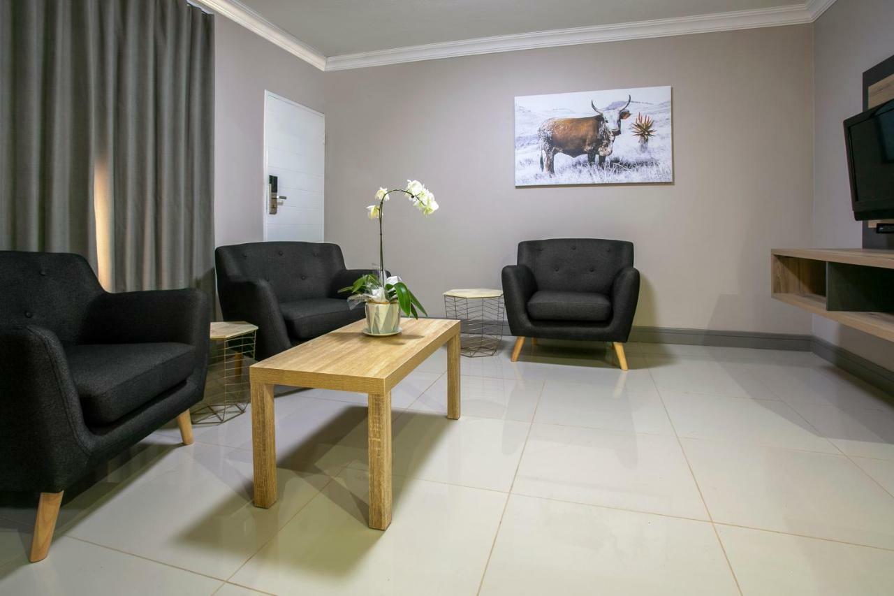 Hotel At Hatfield Apartments Pretoria Exterior photo
